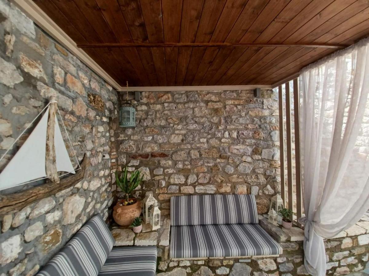 1571_ Suites A2 Nafpaktos Eksteriør billede